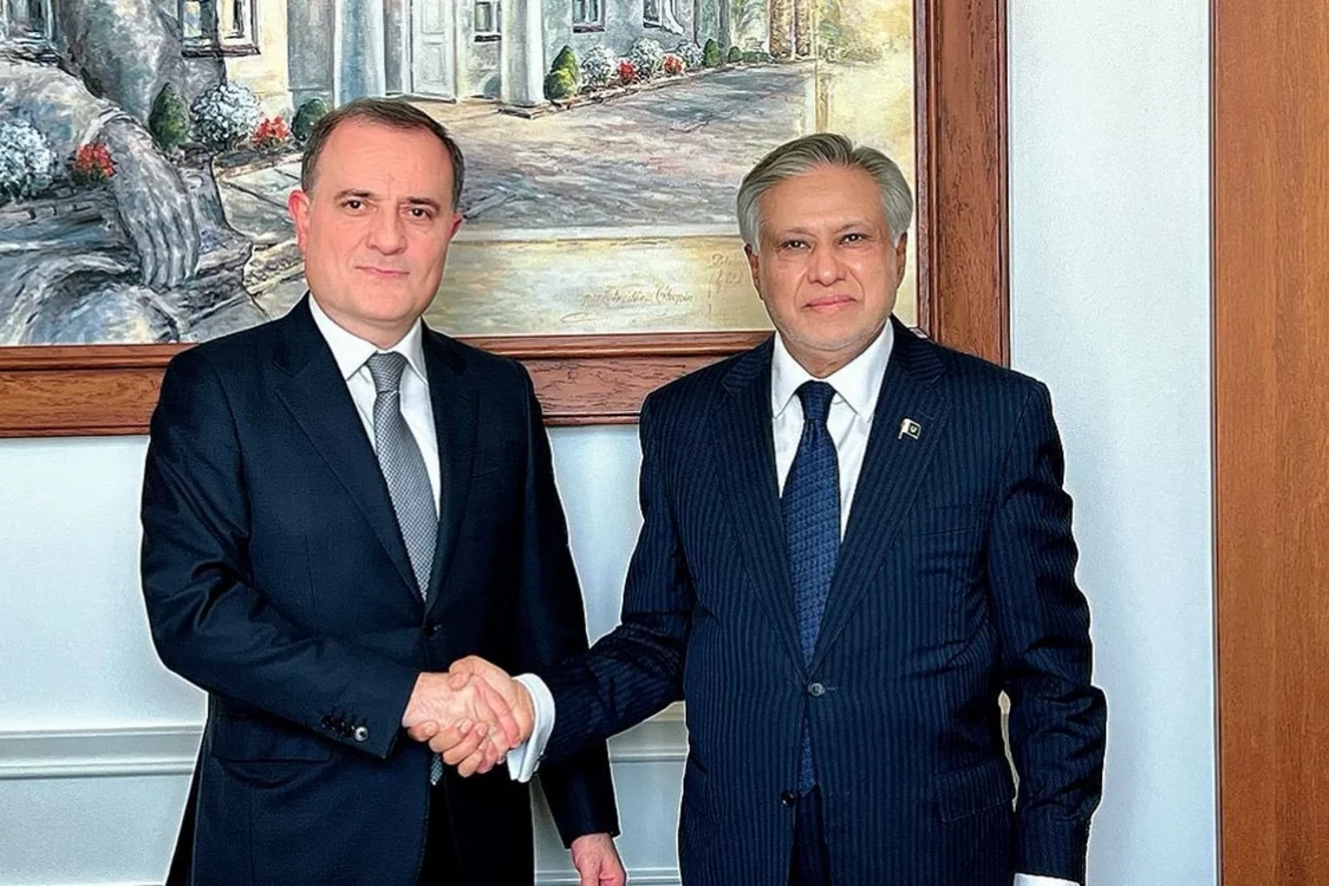 Ceyhun Bayramov ilə İshaq Dar ABŞ və İran arasında əldə olunan razılşamanı müzakirə ediblər