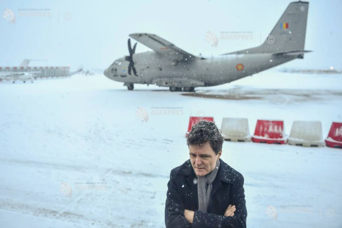 Rumıniya prezidentinin təyyarəsi Paris hava limanında qalıb