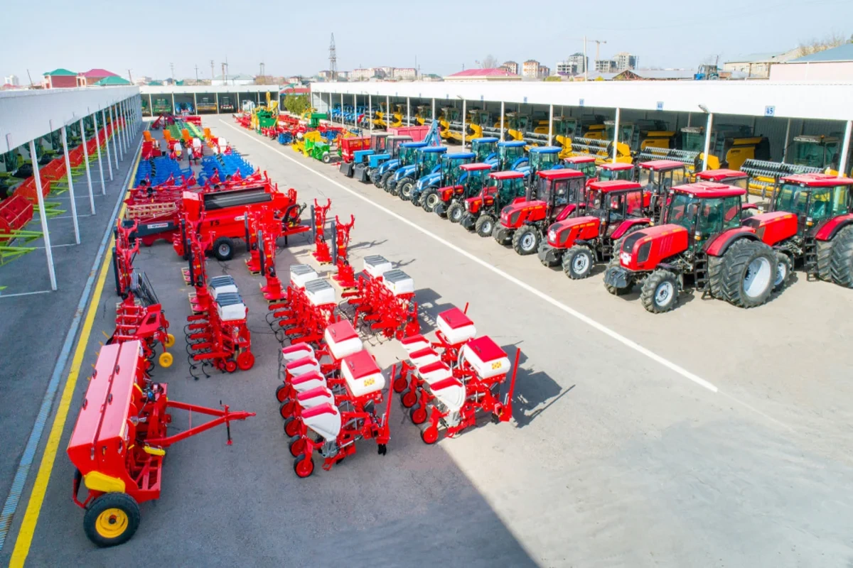 Azərbaycanda traktor və digər aqrar texnikaların qeydiyyatı qaydası dəyişib