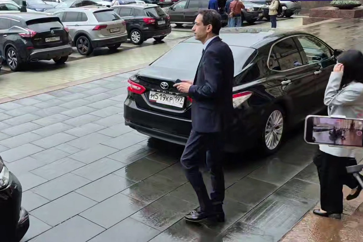 The Ambassador of Azerbaijan Rahman Mustafayev has left the building of the Russian Foreign Ministry