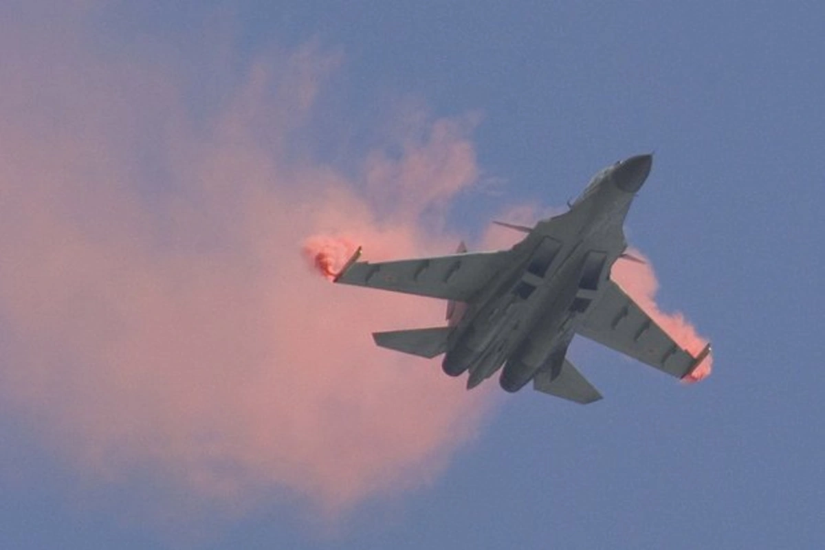 Ukraynanın MiQ-29 təyyarəsi hava döyüş zamanı vuruldu Ukraynanın MiQ-29 təyyarəsi hava döyüş zamanı vuruldu