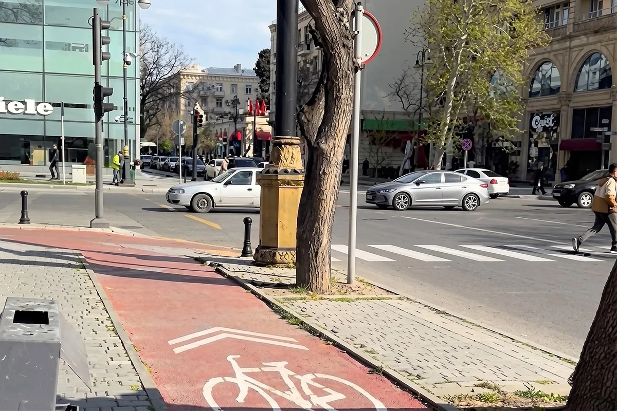 Hövsan avtobuslarından ŞİKAYƏT: Dayanacaqda dayanmırlar