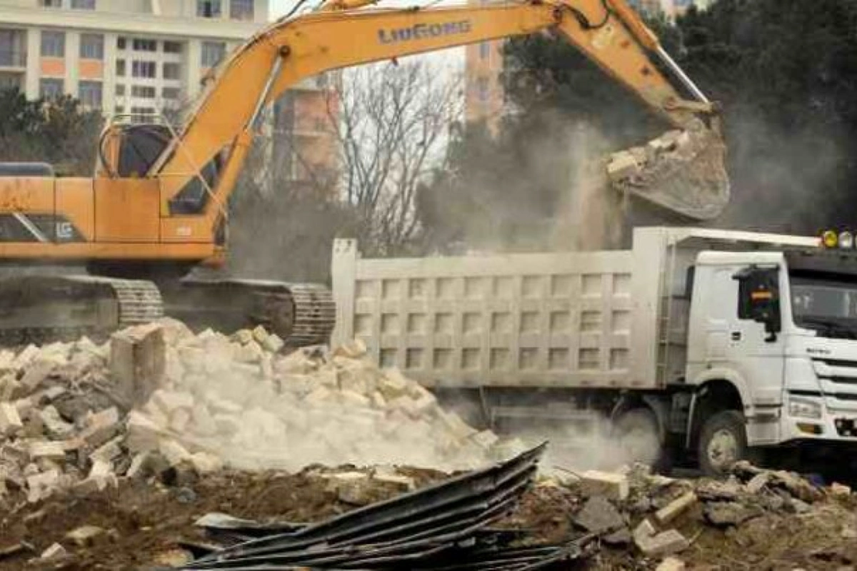 Mass demolition of houses begins in Baku - ADDRESSES
