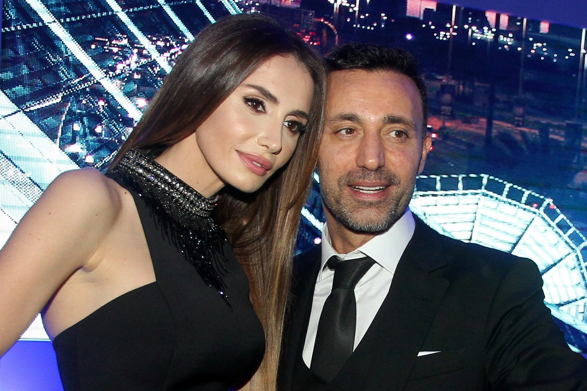 Amina Yahoviç Mustafa Sandalı məhkəməyə verib