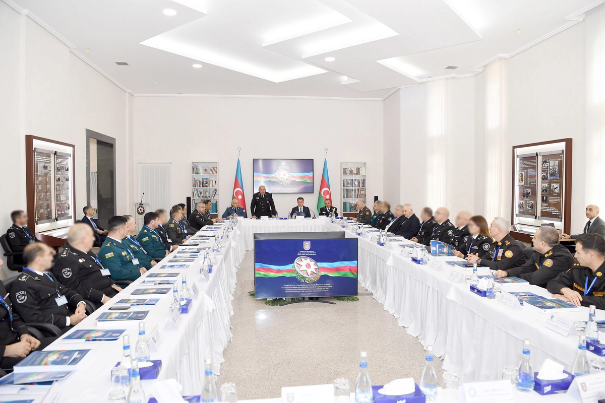 DTX Akademiyasında Zəfər Günü və Konstitusiya və Suverenlik İlinə həsr olunmuş konfrans keçirilib