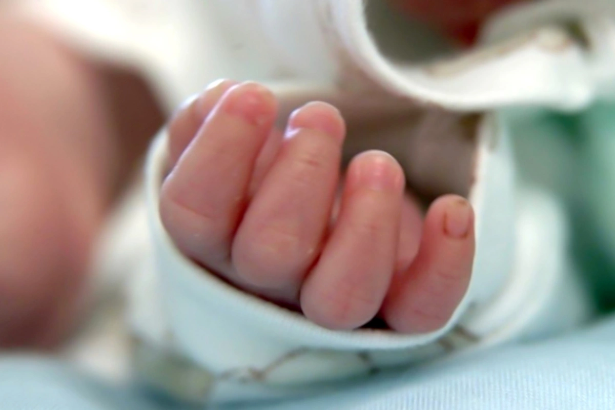 В Хырдалане младенец погиб во время кормления