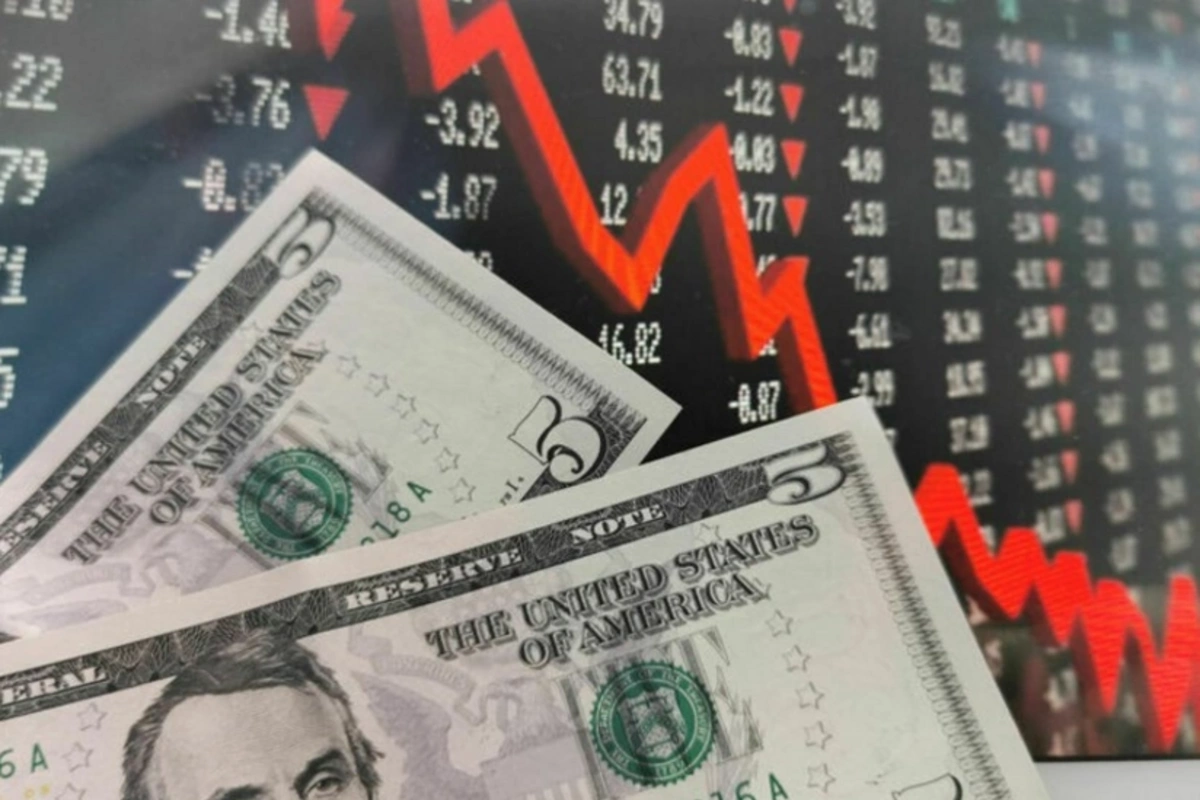 Индекс доллара США обновил почти четырехлетний минимум