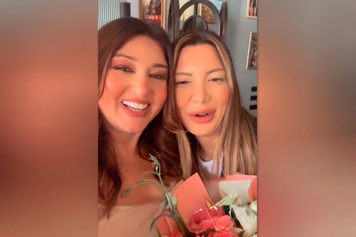 Dilarə Əliyeva Fulya Öztürklə bir arada Dilarə Əliyeva Fulya Öztürklə bir arada