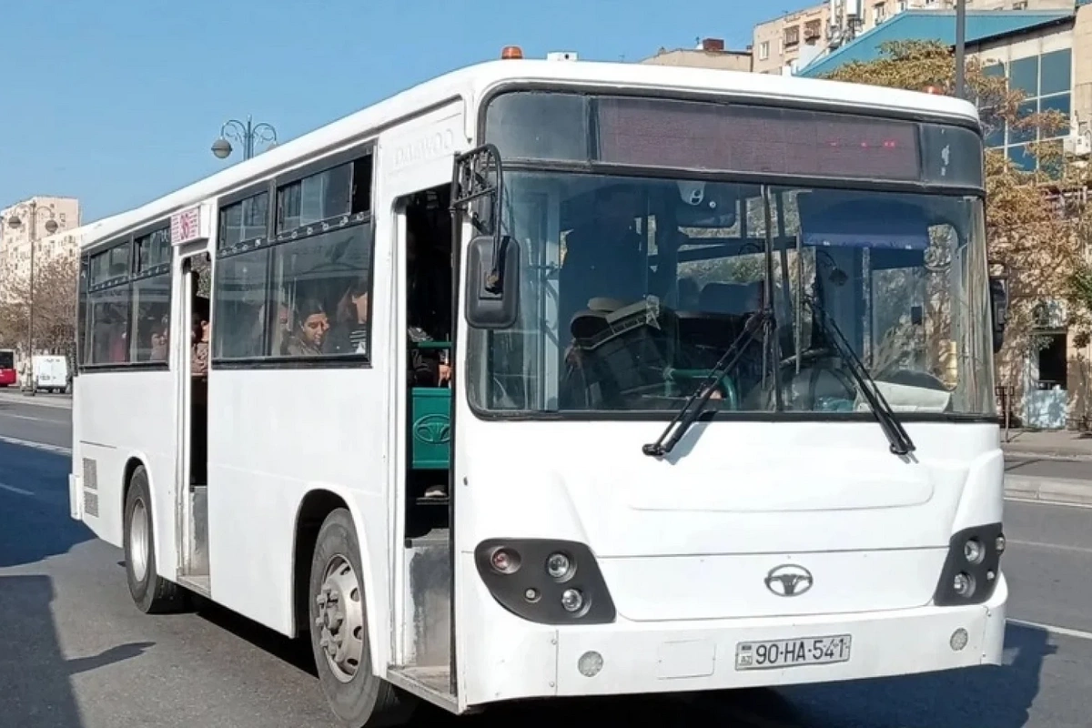 Anar Rzayev: Bakıda təxminən 1000 sərnişin avtobusu yenilənməlidir