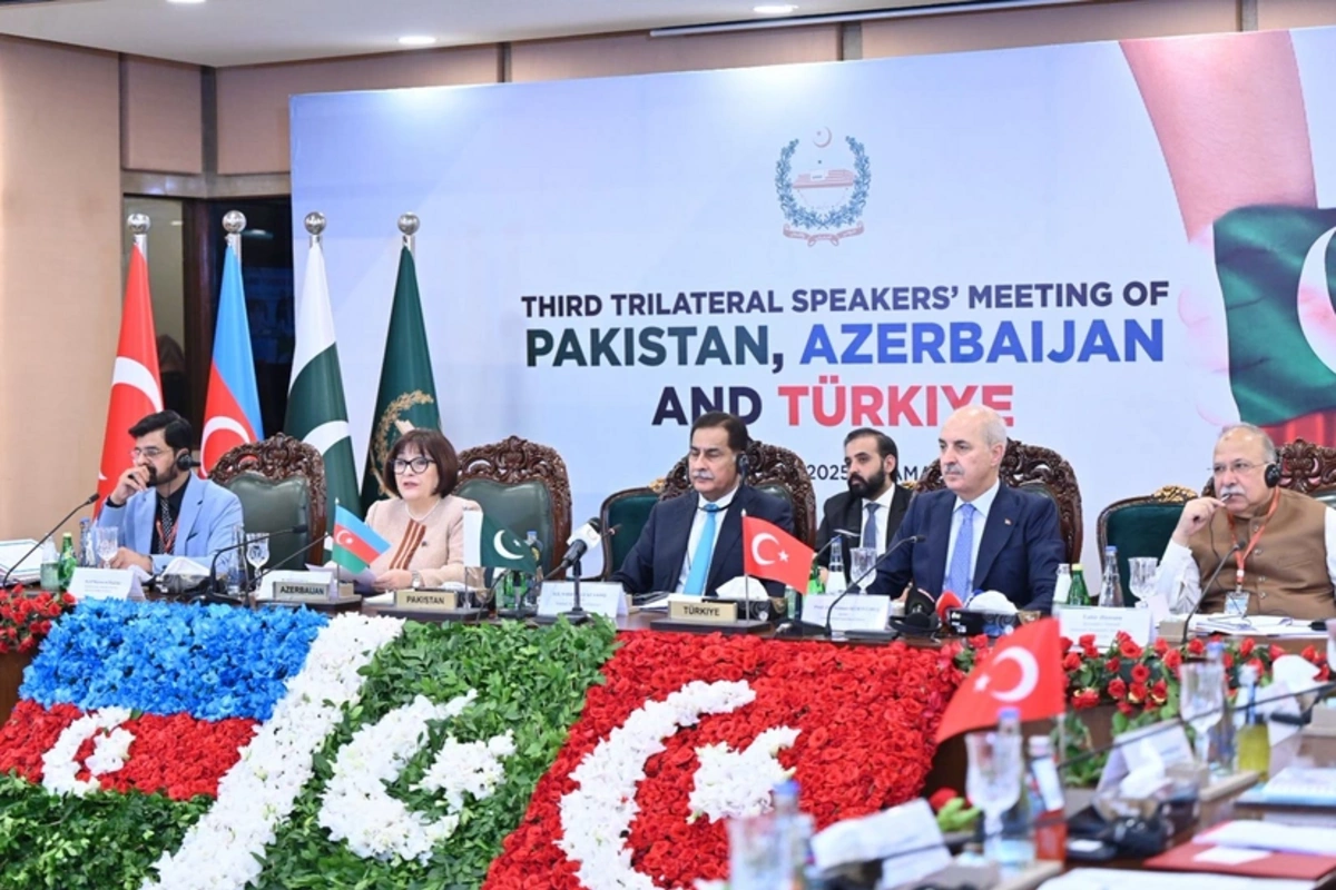İslamabadda Azərbaycan-Pakistan-Türkiyə parlament sədrlərinin üçüncü üçtərəfli görüşü başlayıb