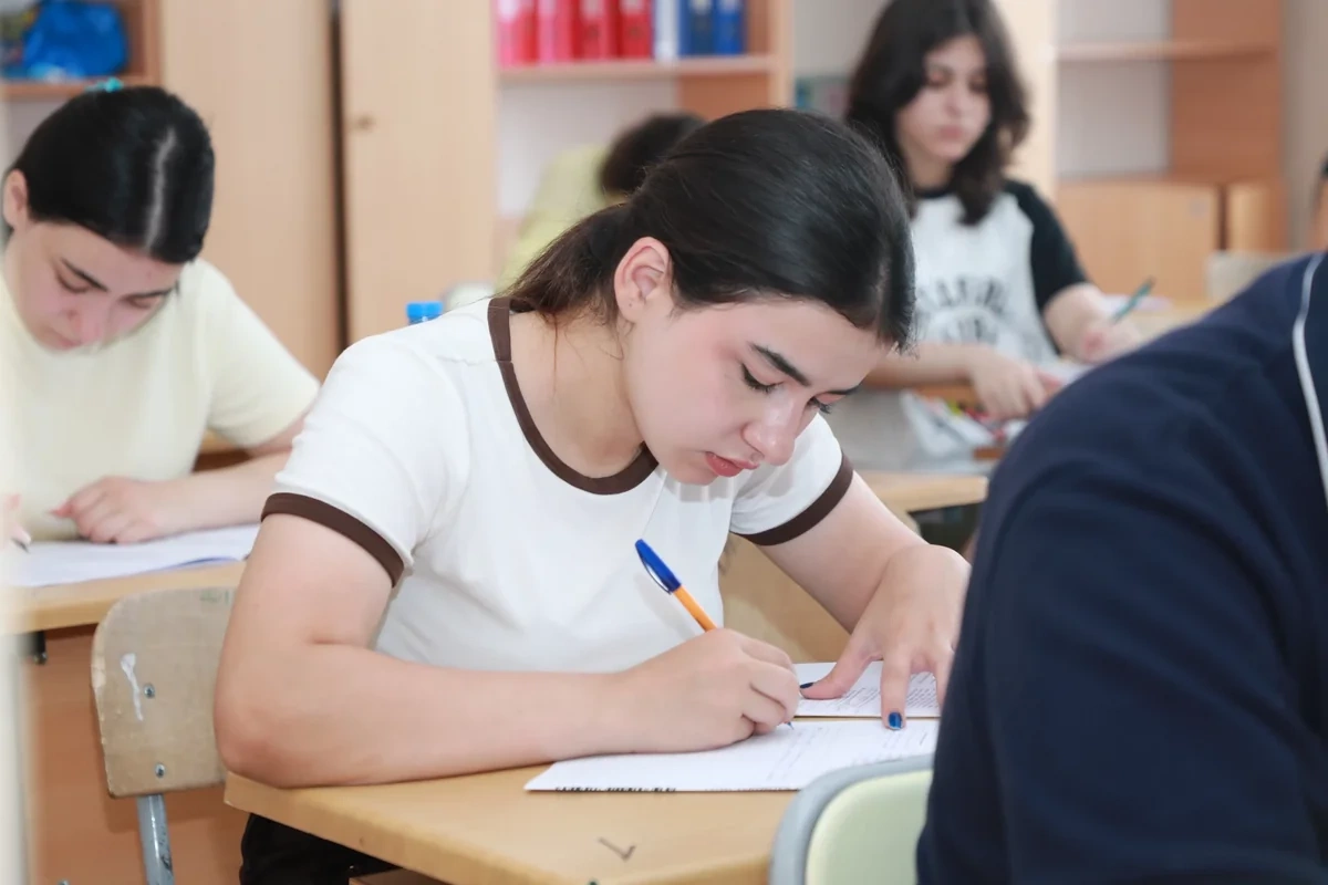 II və III ixtisas qrupları üzrə qəbul imtahanı keçirilib