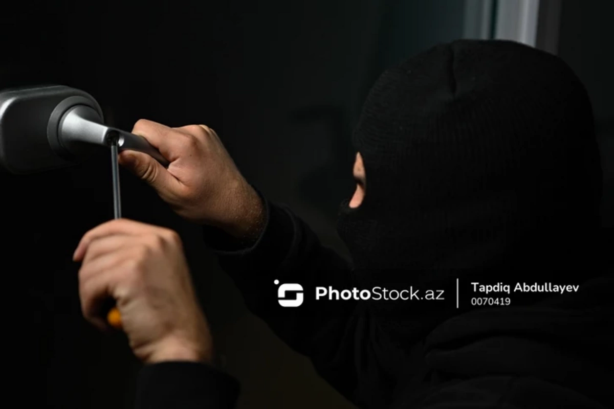 Полиция Баку раскрыла тщательно спланированное ограбление магазина