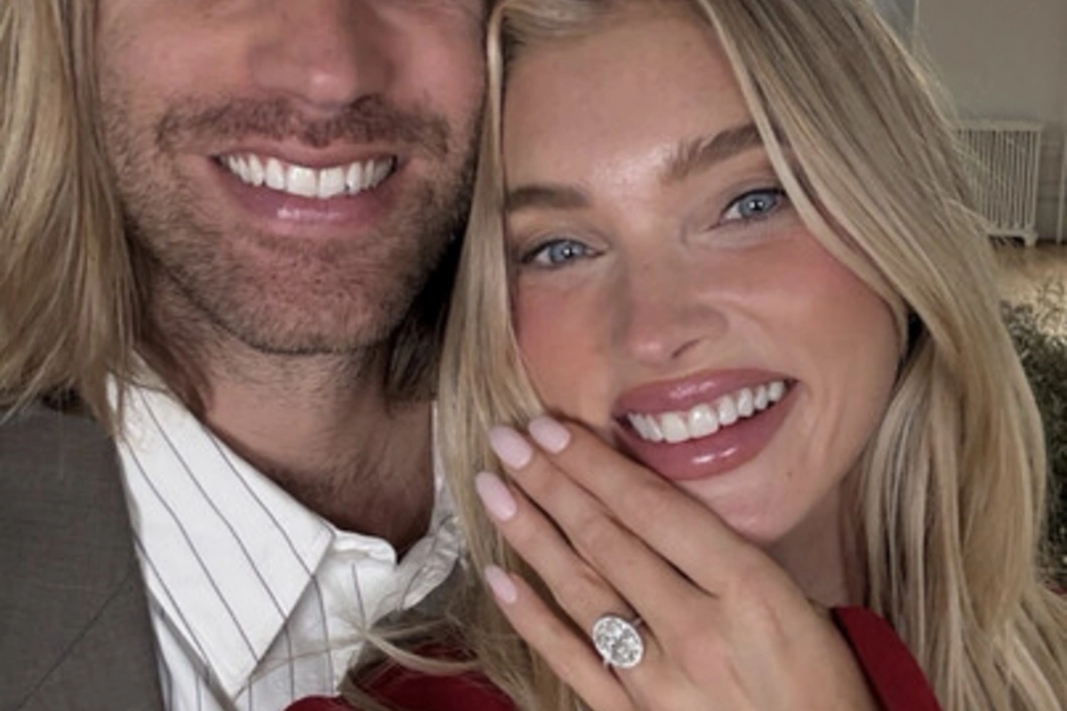 Victoria's Secret Angel received a proposal after 10 years of relationship Victoria's Secret Angel received a proposal after 10 years of relationship