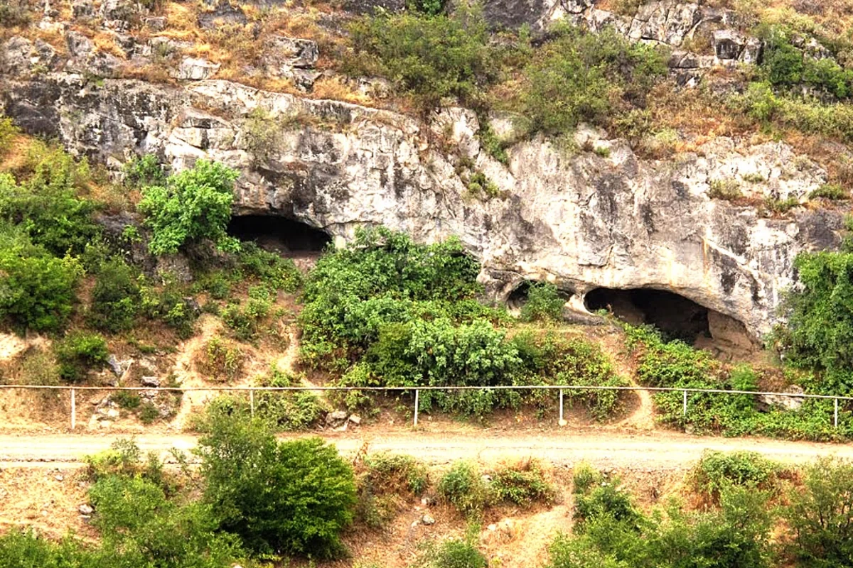 Azıx-Tağlar Arxeoloji Parkı Dövlət Qoruğu olub