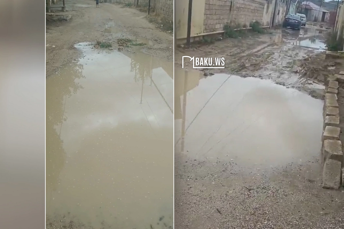 Bakıda yol gölməçəyə çevrildi