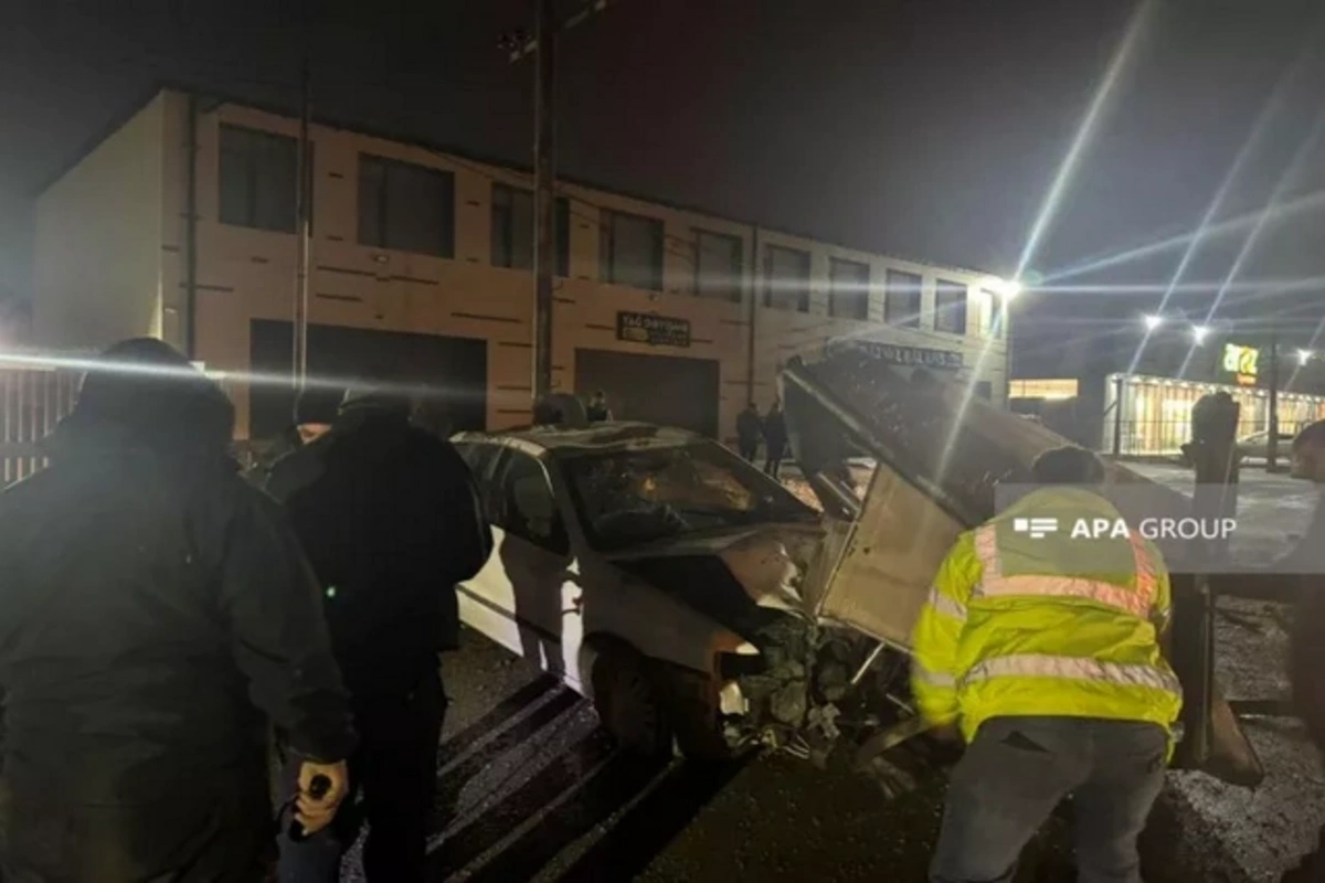 Bakıda zəncirvari qəza, dörd avtomobil toqquşdu