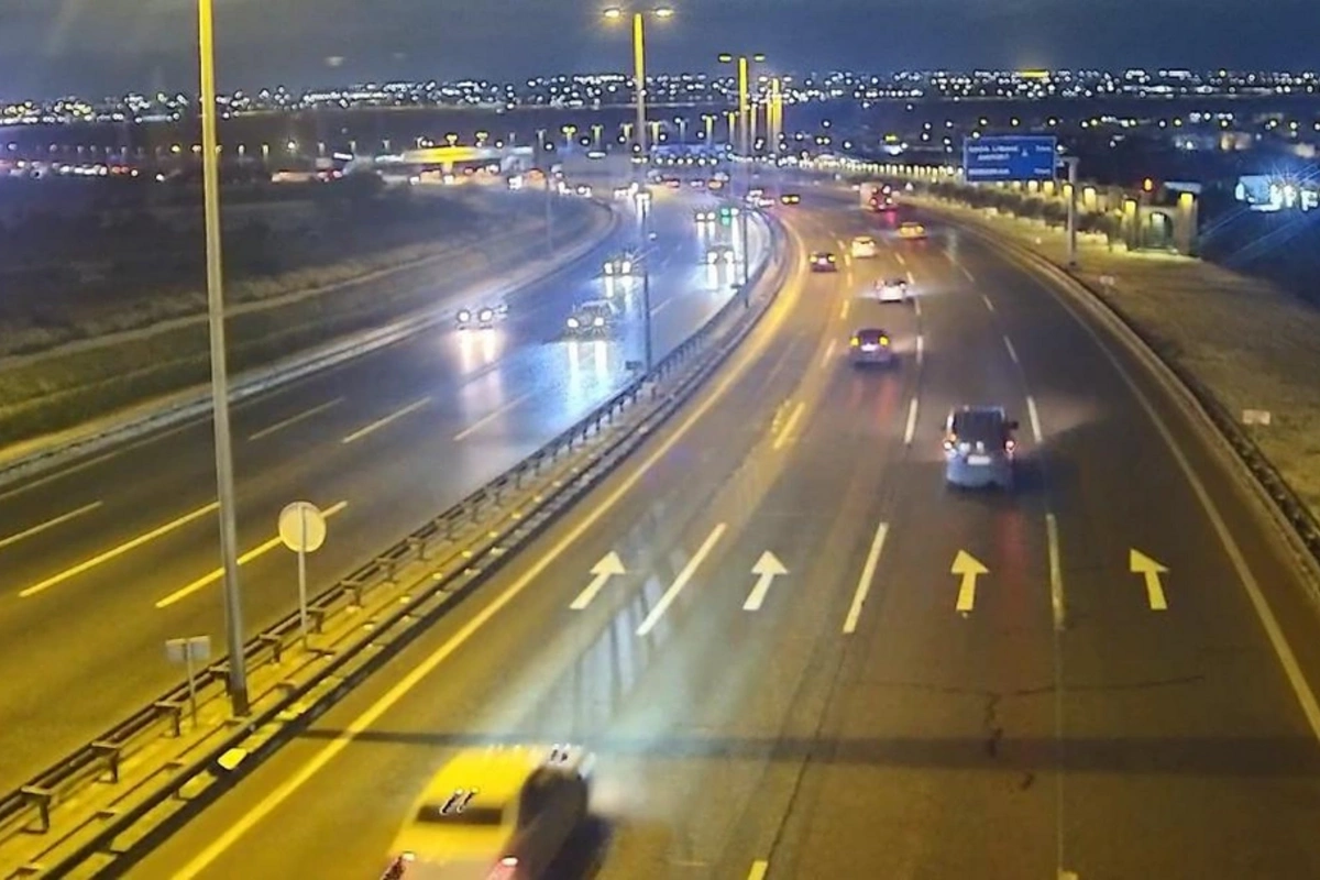 Bir sıra yollarda sürət həddi endirilib, sürüşkən yol işarəsi aktivləşdirilib