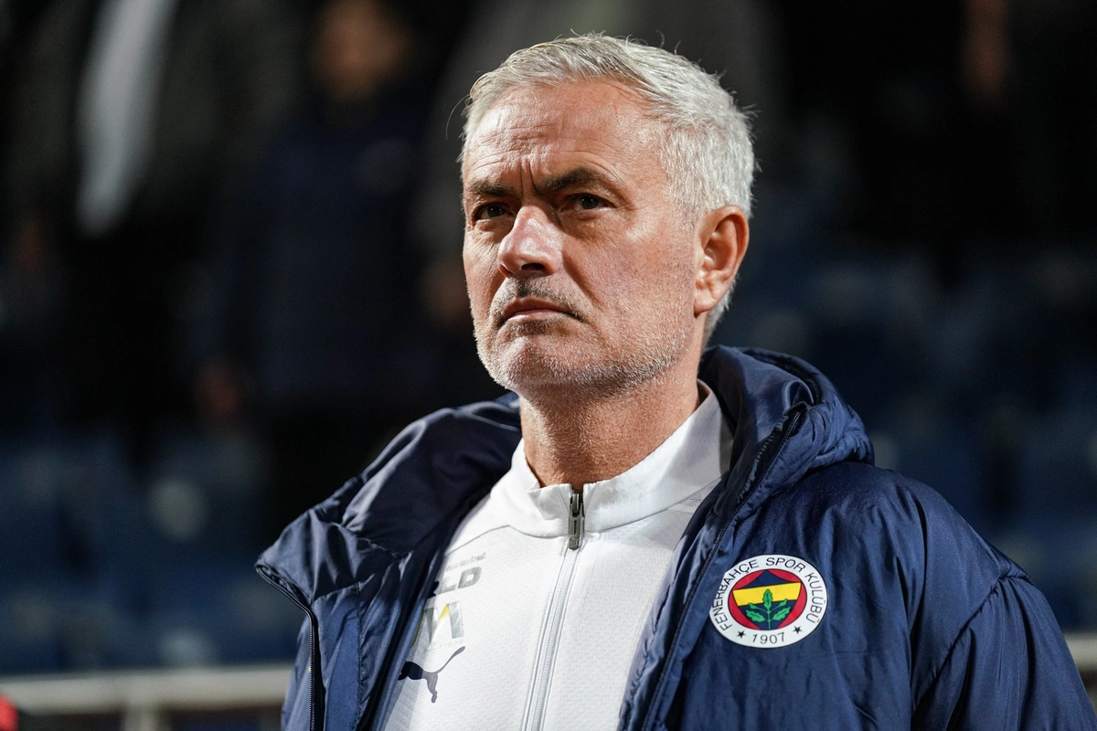 İşsiz qalan Joze Mourinyo bu klubu çalışdıra bilər İşsiz qalan Joze Mourinyo bu klubu çalışdıra bilər