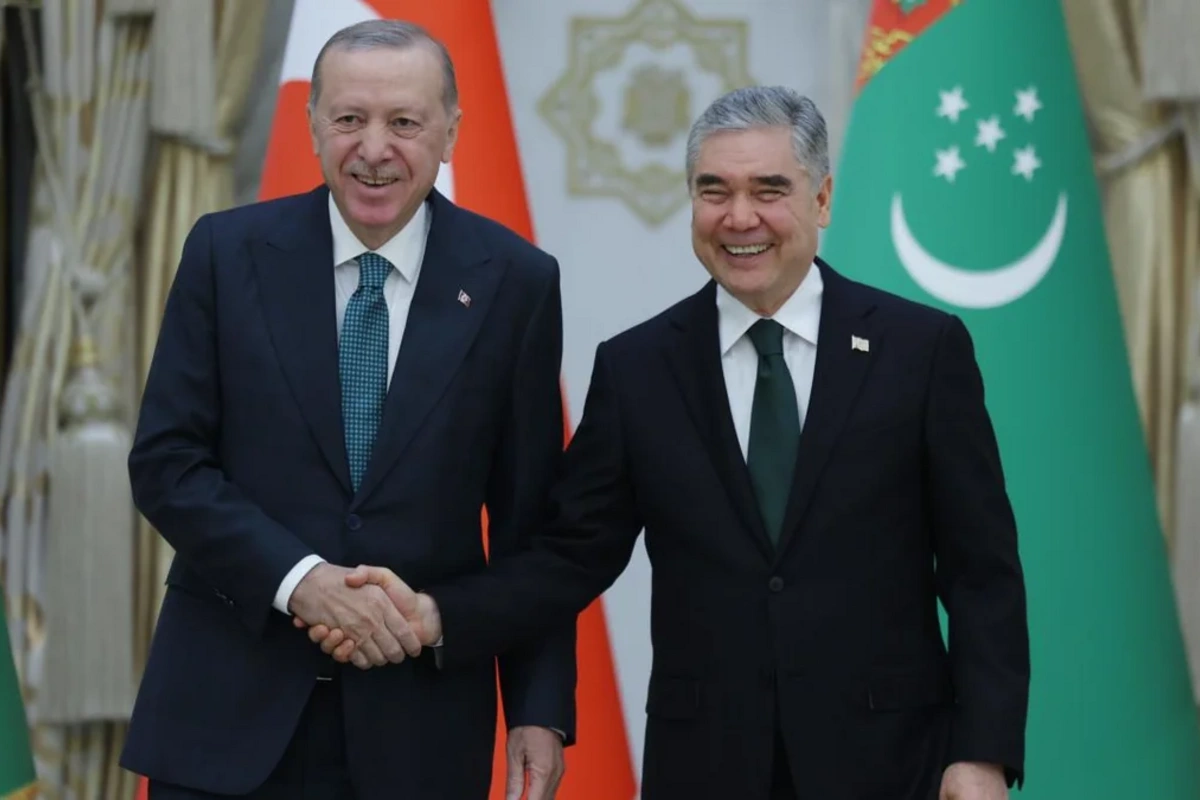 Ərdoğan və Berdiməhəmmədov ikitərəfli əlaqələri müzakirə ediblər