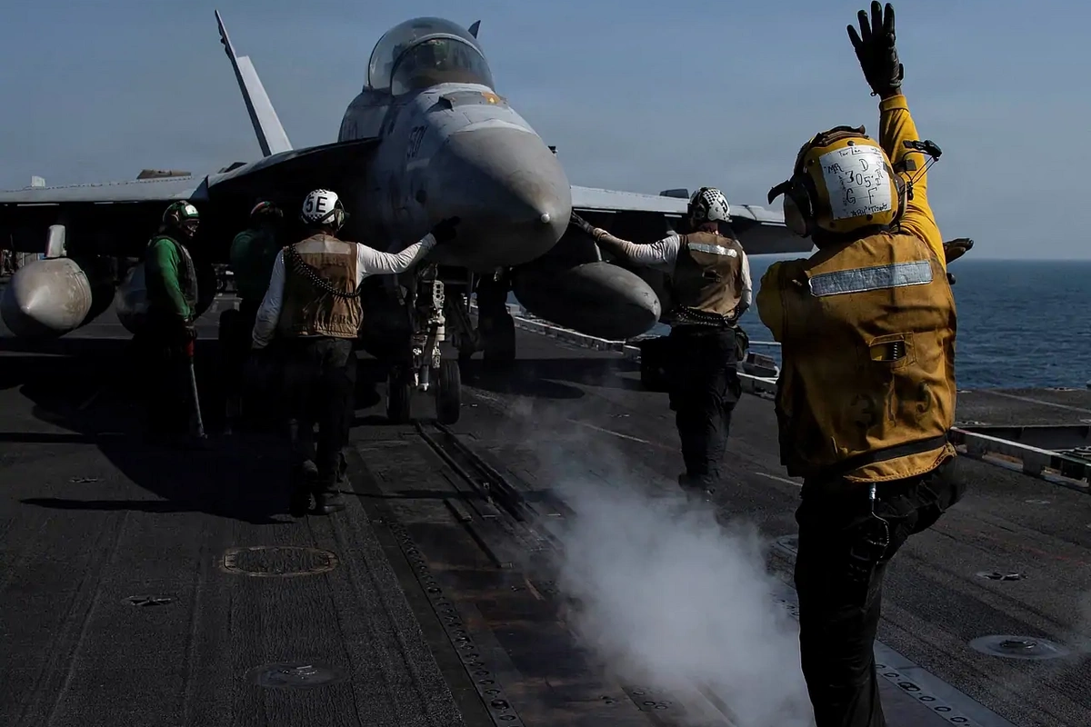 ABŞ kəşfiyyatı: İranın hərbi arsenalının böyük hissəsi hələ də qorunur