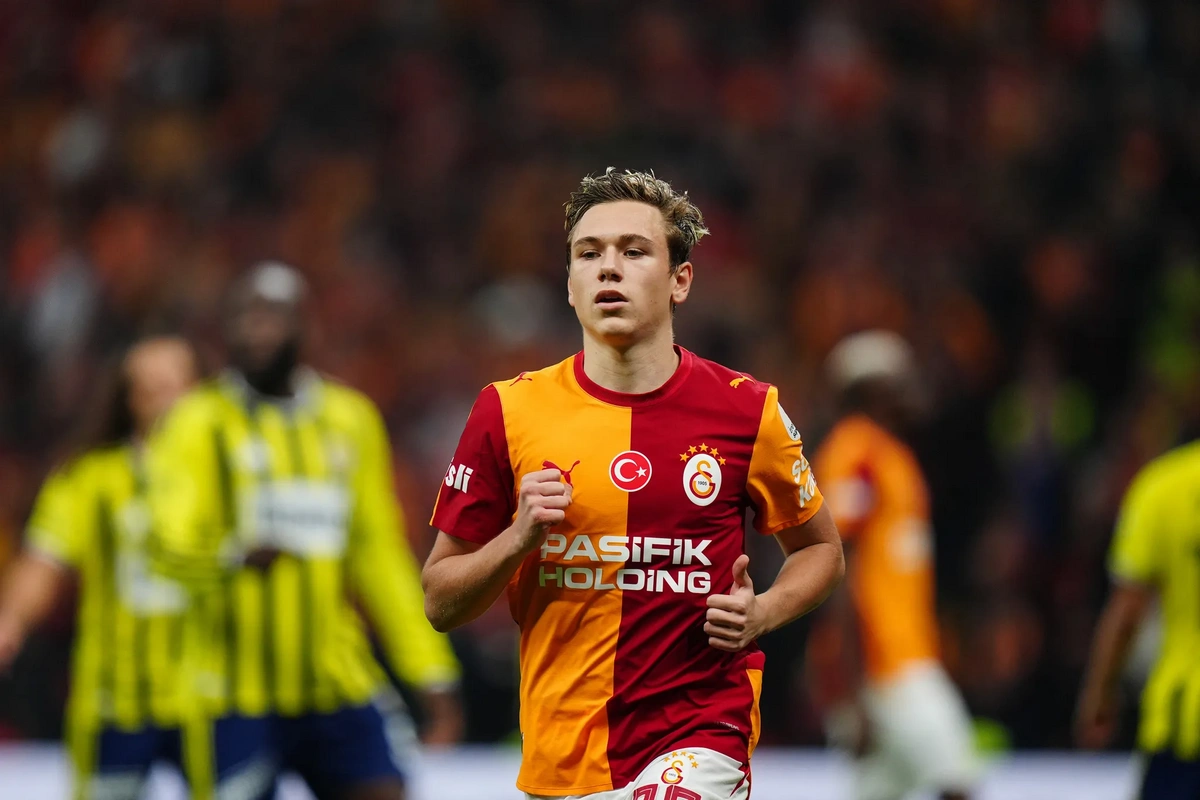 Liverpul Qalatasarayın yeni transferinə elçi düşüb