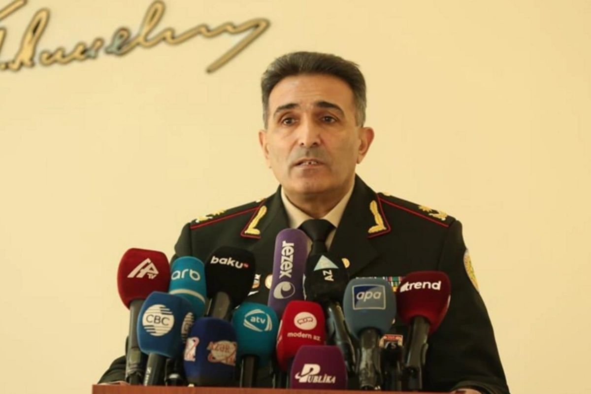 Kəmaləddin Heydərov generalın təqaüdə göndərilməsi ilə bağlı əmr imzaladı Kəmaləddin Heydərov generalın təqaüdə göndərilməsi ilə bağlı əmr imzaladı