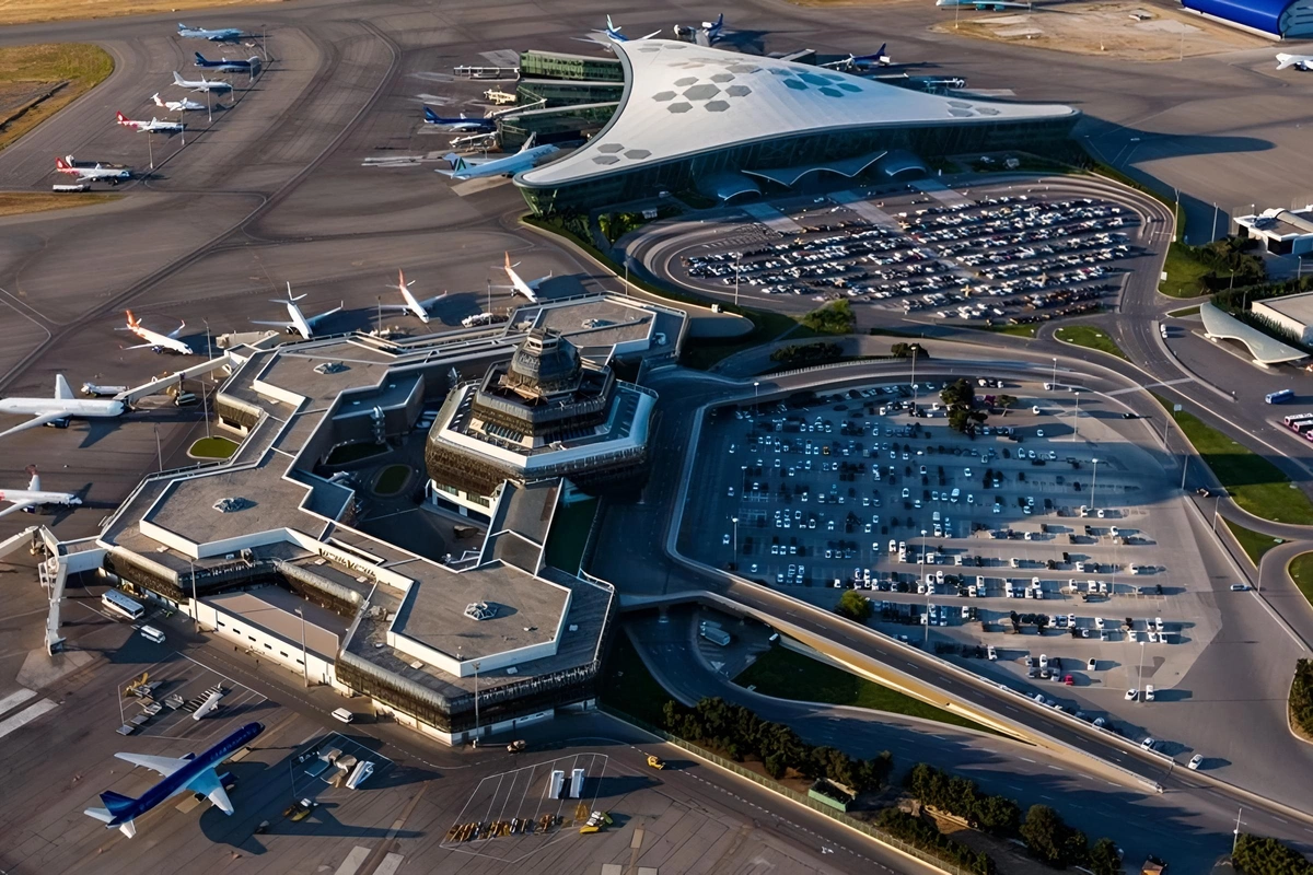 İsrailin İrana hücumundan sonra beynəlxalq reyslər Bakı aeroportunu ehtiyat eniş məntəqəsi kimi seçib İsrailin İrana hücumundan sonra beynəlxalq reyslər Bakı aeroportunu ehtiyat eniş məntəqəsi kimi seçib
