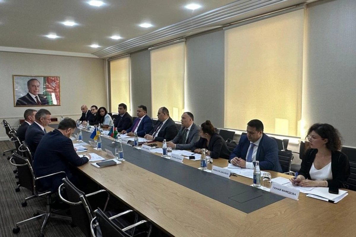 Azərbaycanla Ukrayna arasında konsulluq məsləhətləşmələri aparılıb, protokol imzalanıb Azərbaycanla Ukrayna arasında konsulluq məsləhətləşmələri aparılıb, protokol imzalanıb