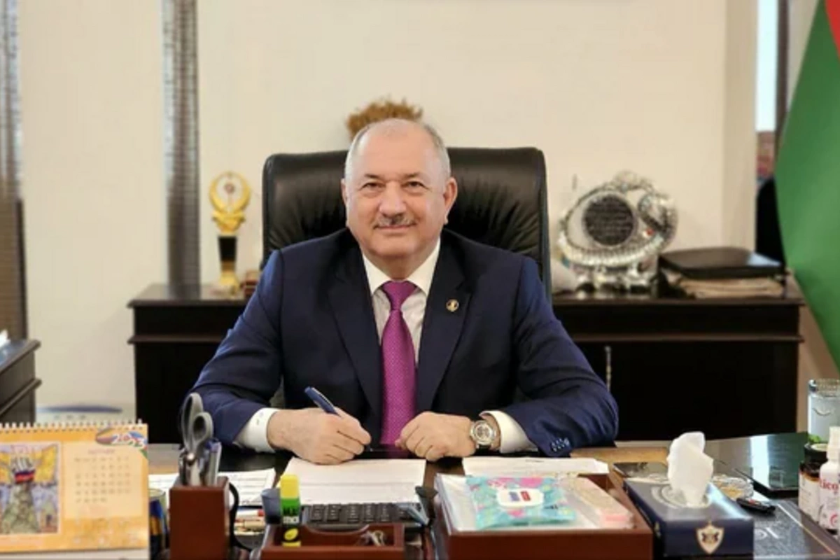 İcra başçısı keçmiş şirkət rəhbərini özünə sürücü təyin etdi