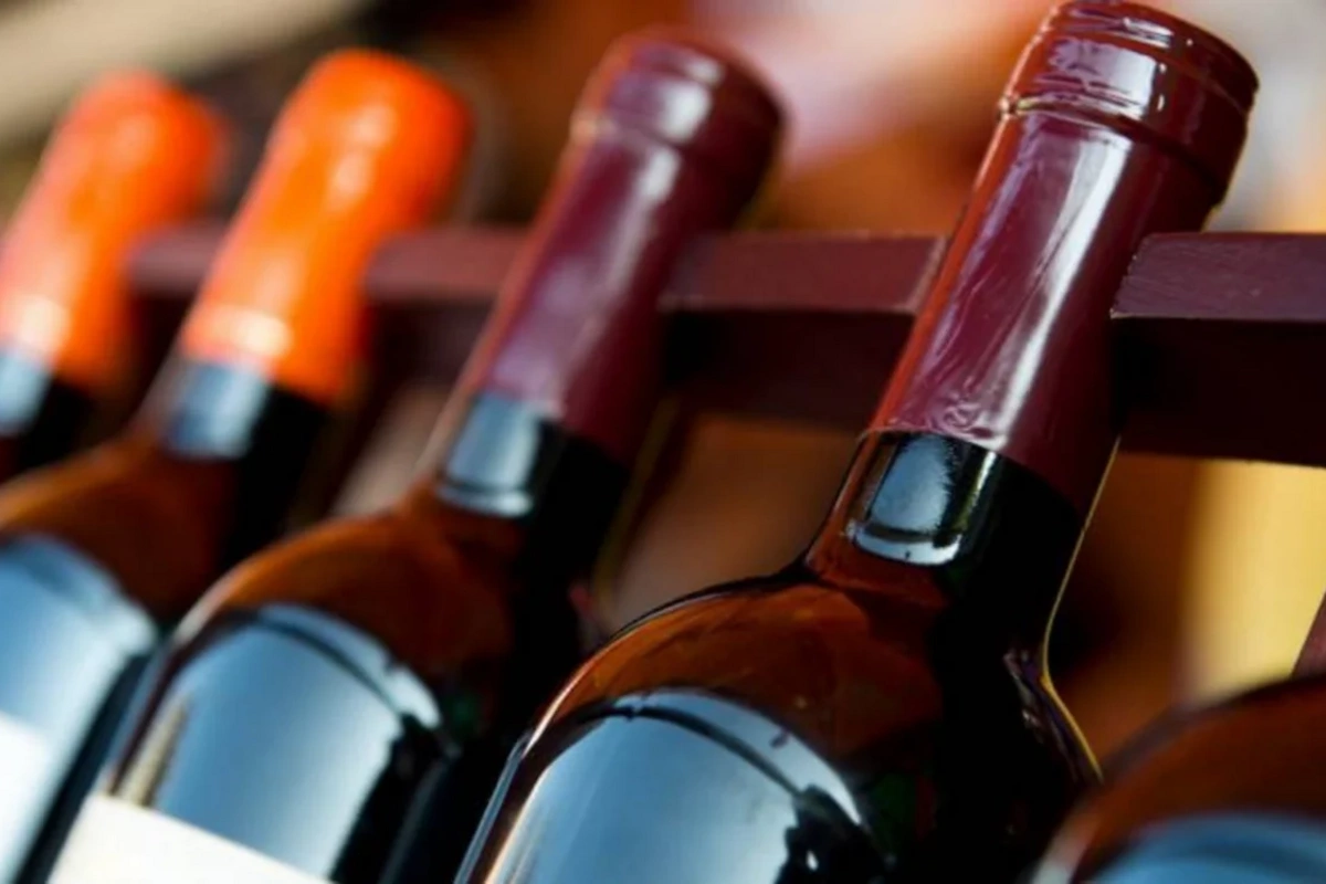 Azərbaycana idxal edilən alkoqollu içkilər üçün GÖMRÜK RÜSUMU dəyişdi