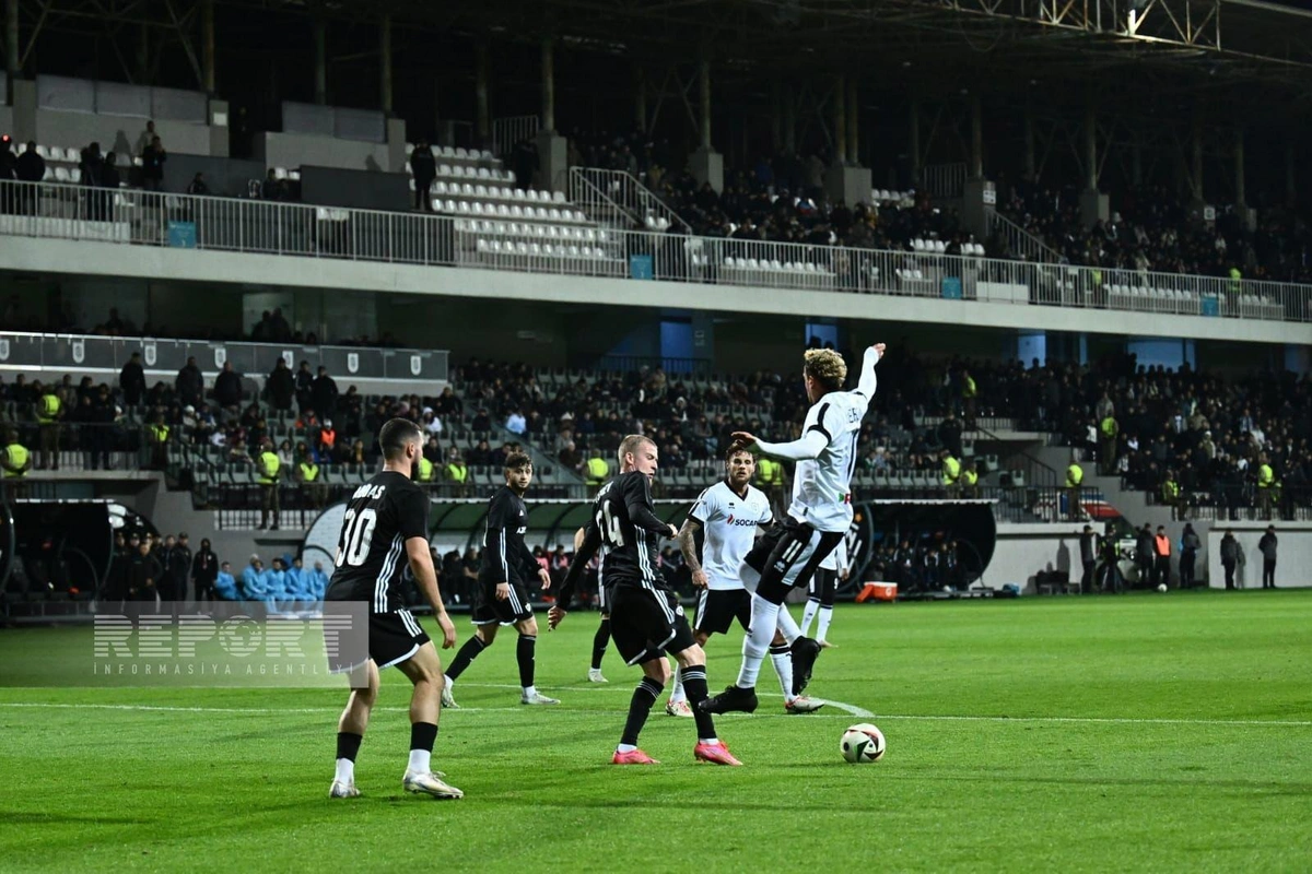 Qarabağ Neftçini üç cavabsız qolla məğlub edib Qarabağ Neftçini üç cavabsız qolla məğlub edib