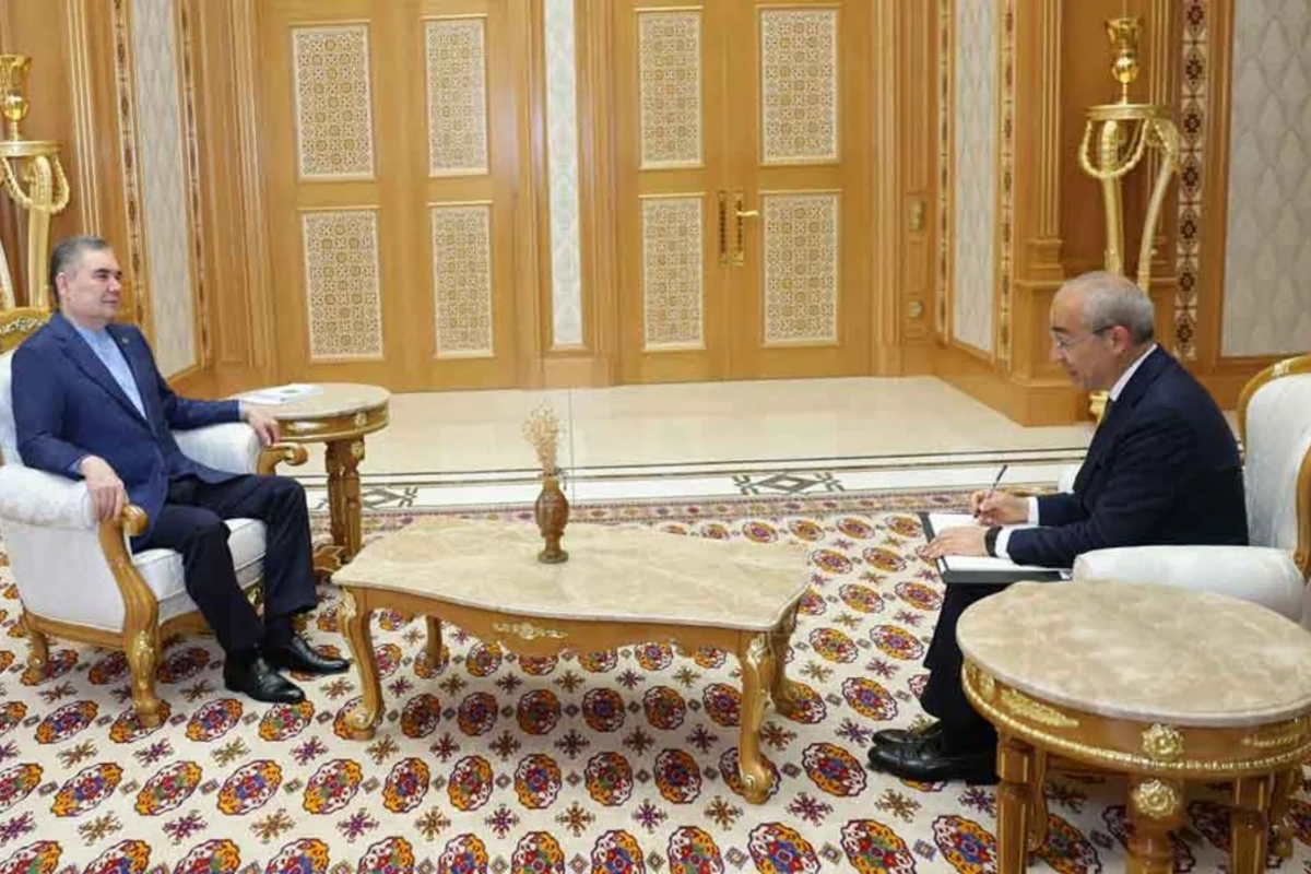 Gurbanguly Berdimuhamedov thanked Azerbaijan for the gifted tanker Dostlug