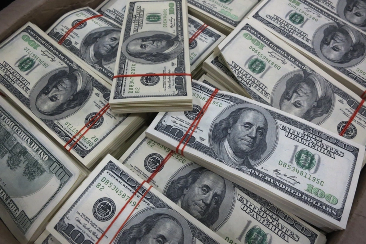 Ukraynaya silah almaq üçün 2,7 milyard dollarlıq vəsait ayrılıb Ukraynaya silah almaq üçün 2,7 milyard dollarlıq vəsait ayrılıb