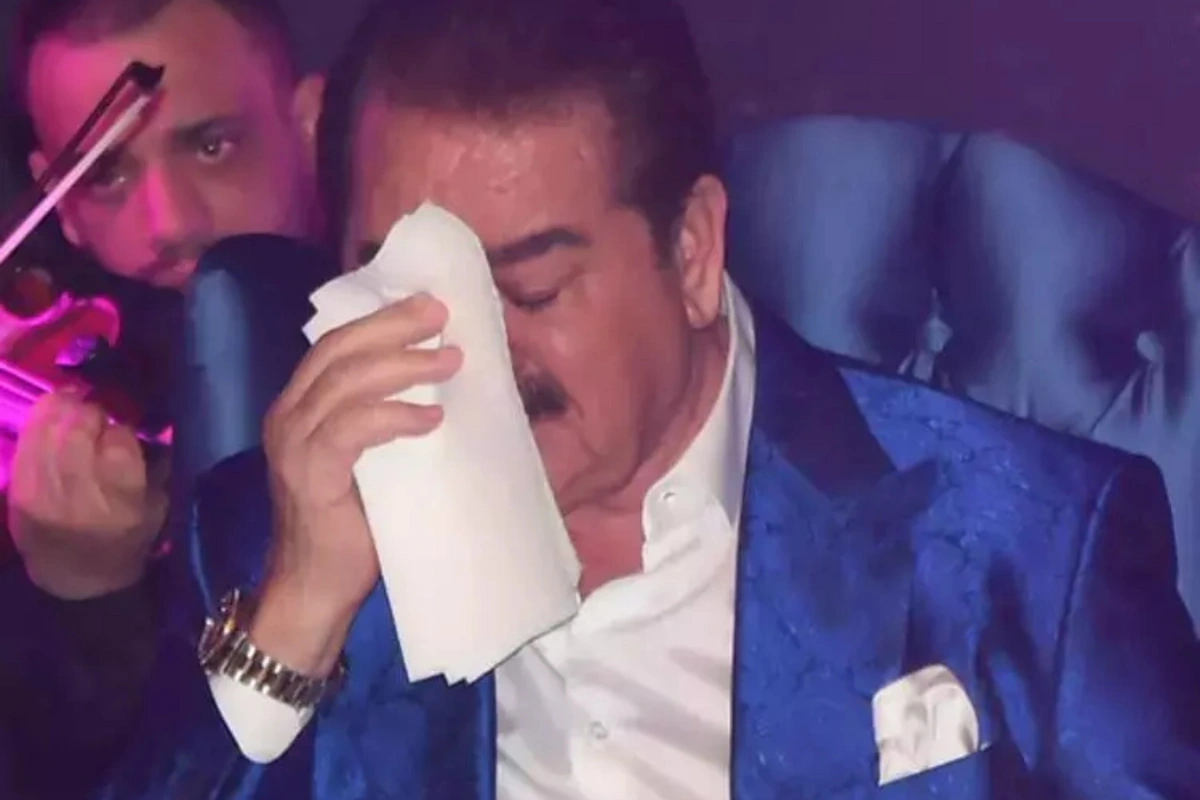 Ferdi Tayfurun vida mərasiminə qatılan İbrahim Tatlıses ağladı