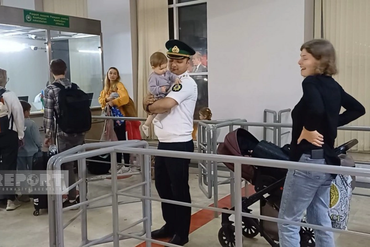 Belarus, Rusiya, Tacikistan və Vyetnam vətəndaşları İrandan Azərbaycana təxliyə olunub Belarus, Rusiya, Tacikistan və Vyetnam vətəndaşları İrandan Azərbaycana təxliyə olunub