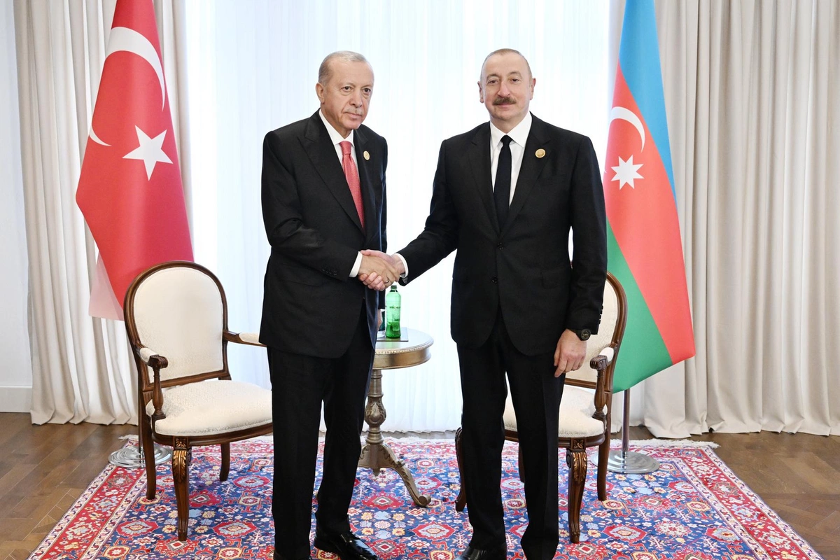 İlham Əliyev Xankəndidə Rəcəb Tayyib Ərdoğanla görüşüb İlham Əliyev Xankəndidə Rəcəb Tayyib Ərdoğanla görüşüb