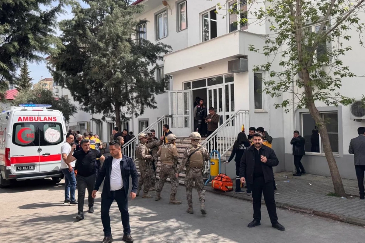 Türkiyədə məktəbdə silahlı insident törədən məktəblinin atası saxlanıldı - DETALLAR