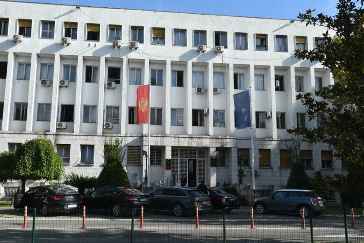 Monteneqroya getmək istəyənlərin NƏZƏRİNƏ