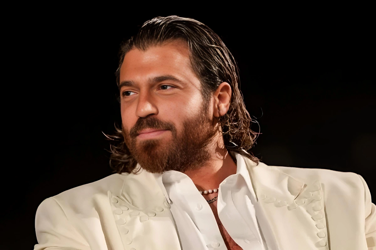Can Yaman dəyişib belə oldu