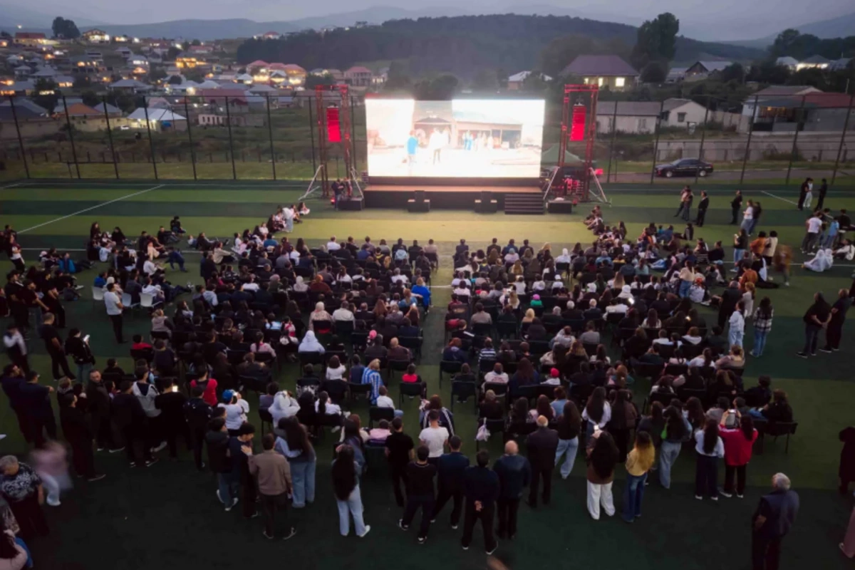 Daşkəsəndə milli kino seansı keçirilib