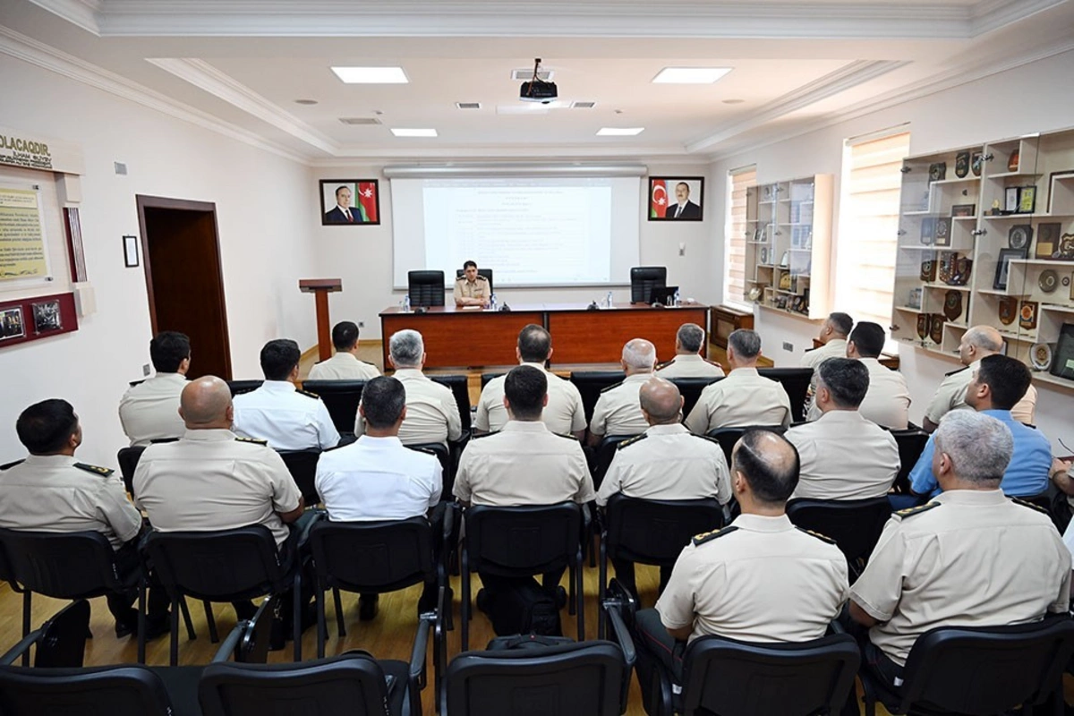 Azərbaycanın xarici ölkələrdəki attaşeləri beynəlxalq hərbi əməkdaşlığı müzakirə ediblər