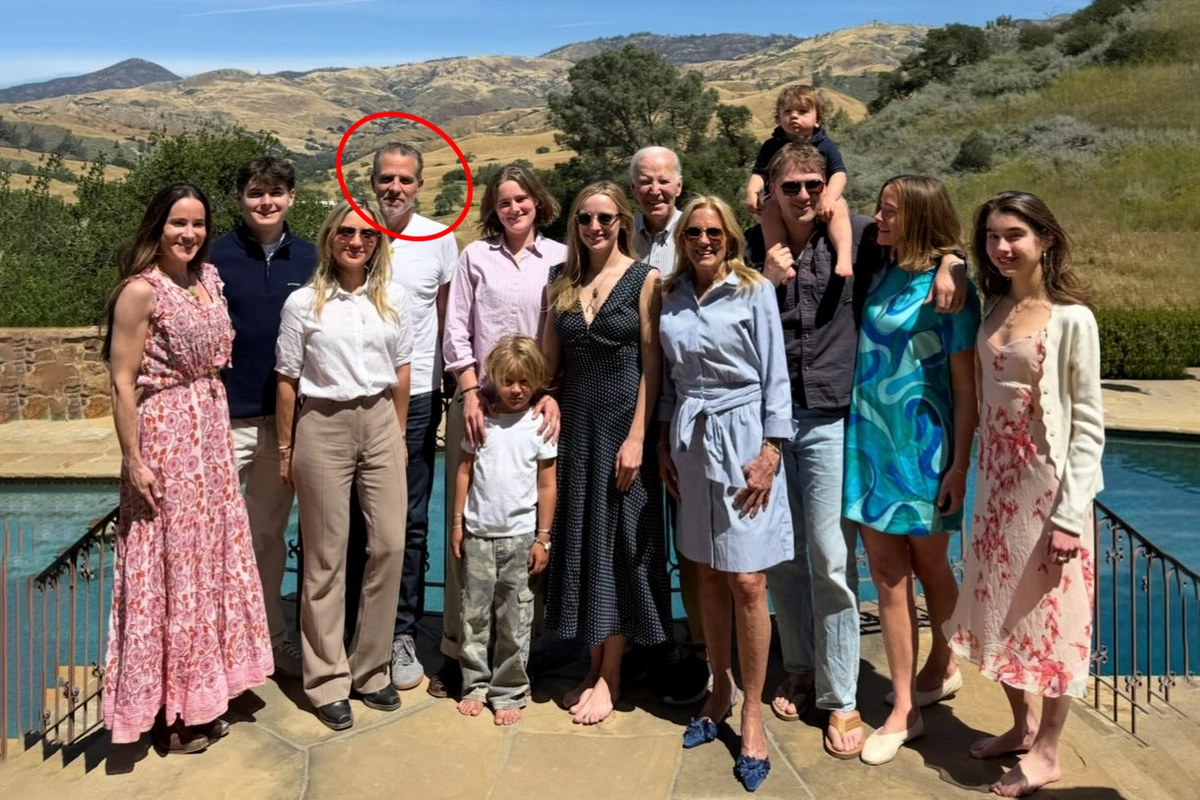 Baydenin oğlu ABŞ-ni tərk edib