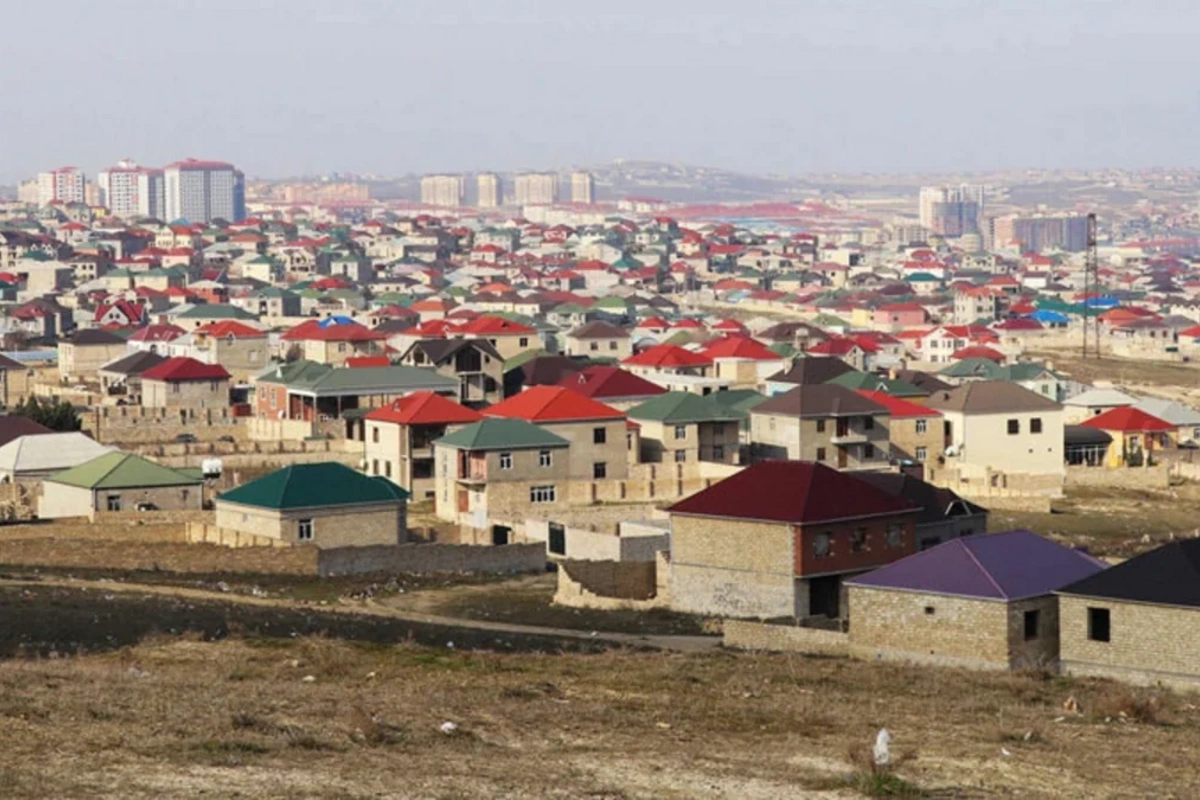 Заур Микаилов: Дома, построенные в Абшероне на месте осушенных озер, представляют опасность