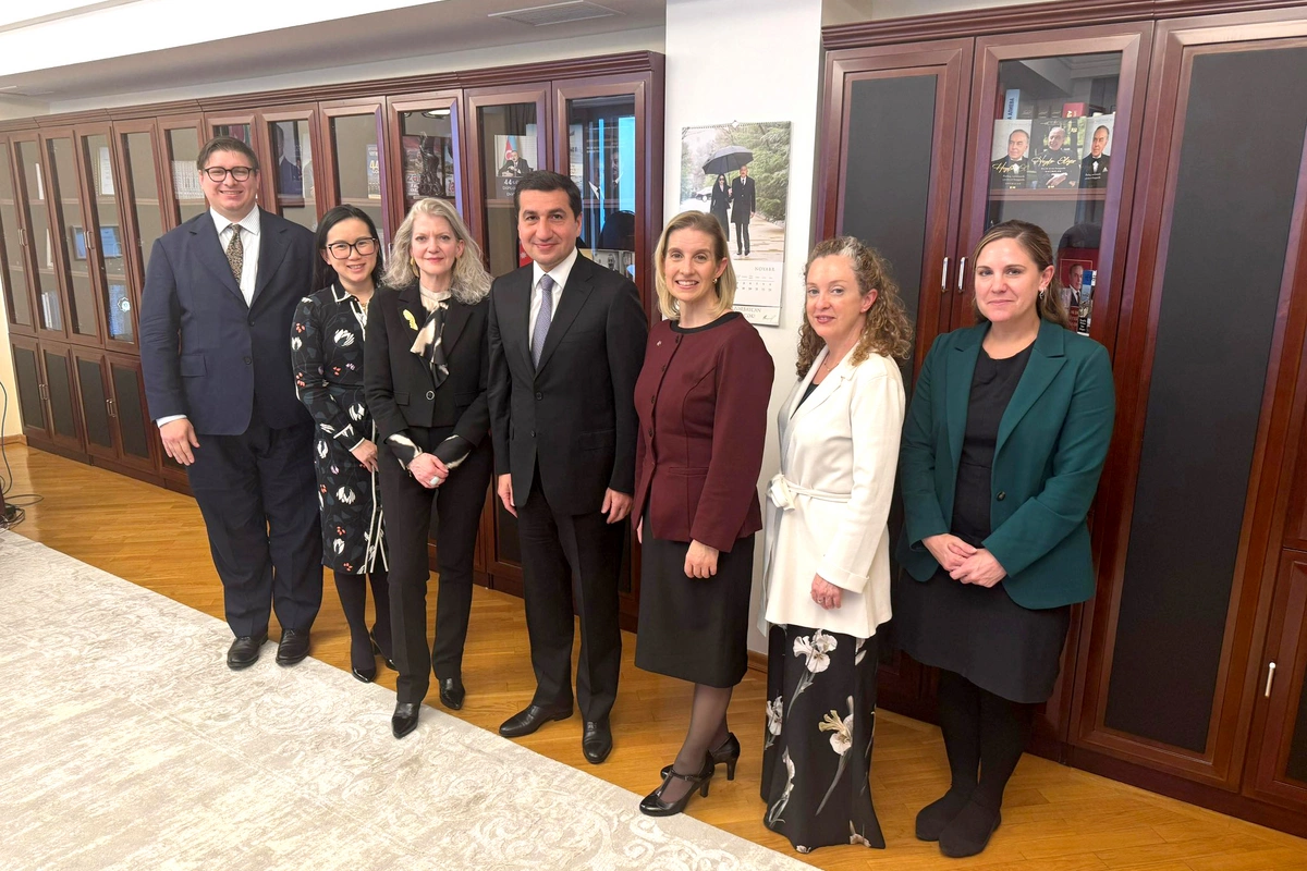 Hikmət Hacıyev ABŞ Dövlət katibinin müavini ilə görüşüb