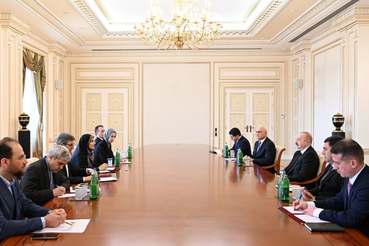 Ilham Aliyev received the Minister of Roads and Urban Development of Iran