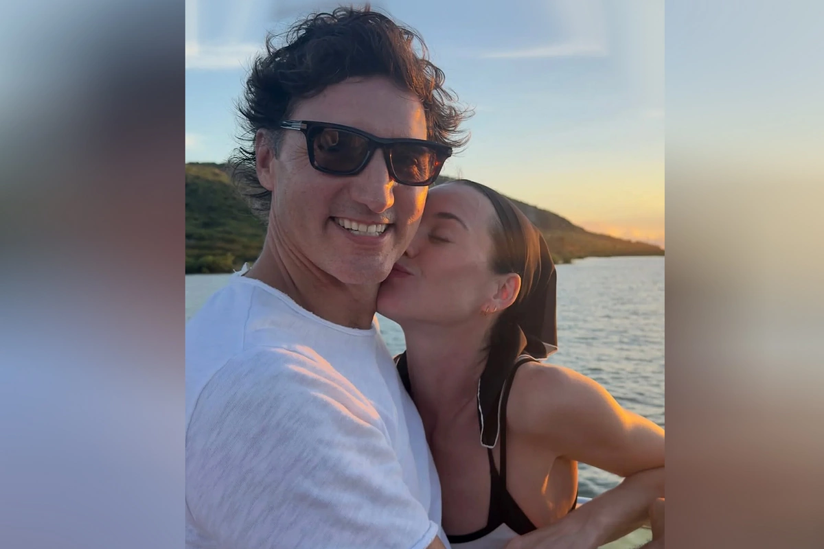 Məşhur müğənni ilə keçmiş nazirin münasibəti sosial şəbəkəni ÇALXALADI