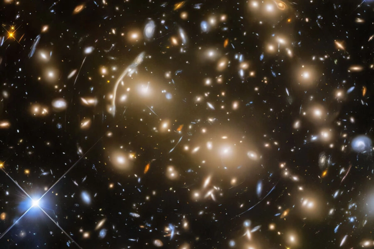 300 Mysterious Objects of Unknown Origin Discovered in Space