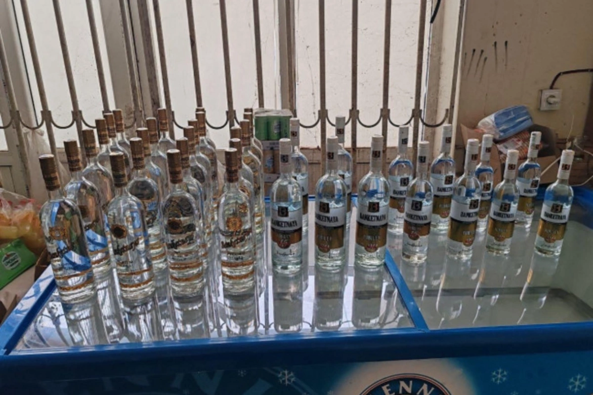 Mağazada saxta araqlar aşkarlandı