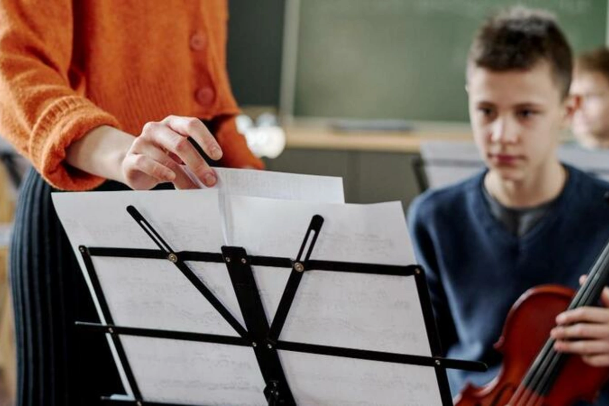 Musiqi, incəsənət, rəssamlıq məktəblərində işləyən müəllimlərin imtahan verməsi qaydası dəyişir