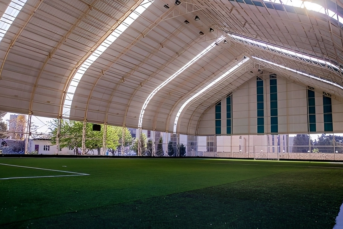 Gəncədə 52 yaşlı kişi stadionda öldü